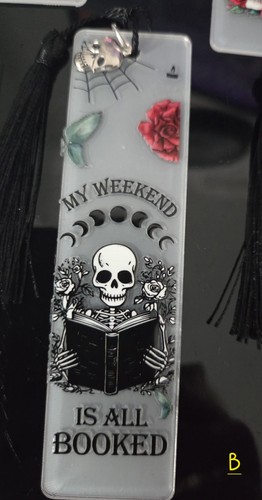 Skull book reader - book, page
