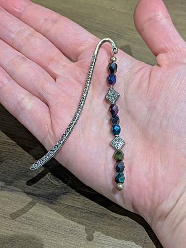 Metal hook bookmark beaded - metal,